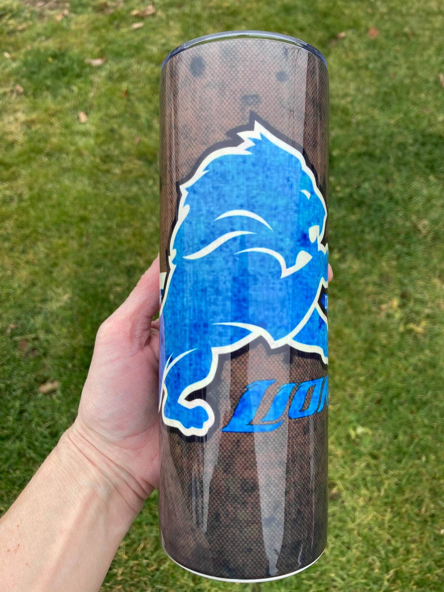 Detroit Lions tumbler for football fans. Perfect for game day drinks and tailgates. Ready to ship from MIRootsCreations.