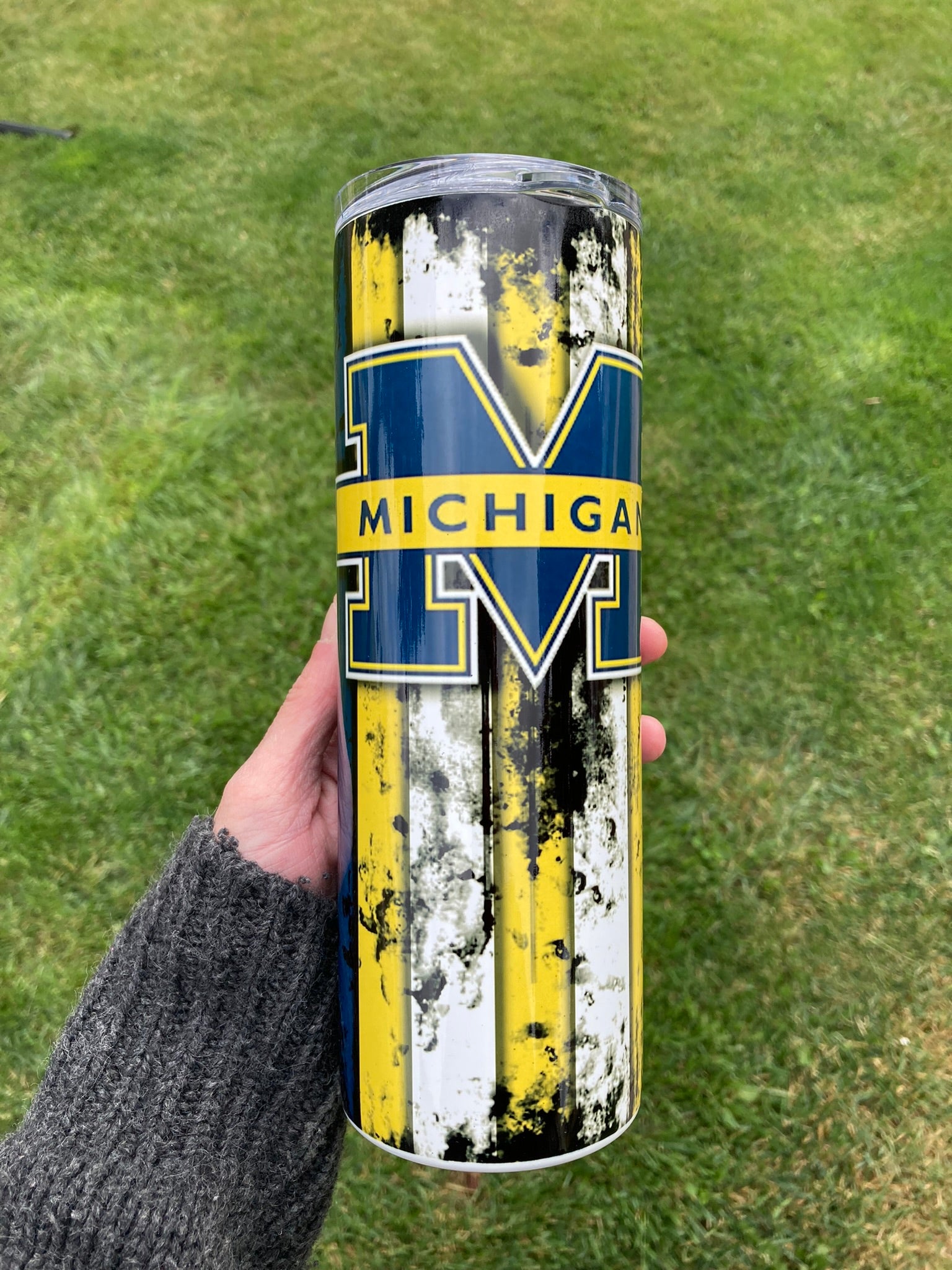 20oz Michigan Wolverines tumbler with distressed blue, yellow, and white stripe design.